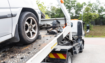 cable attached to broken down car being pulled ont 2023 11 27 05 30 11 utc_424x255